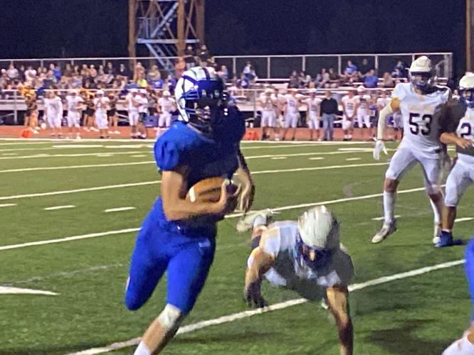 Mazama's Van Gastel rushes for TD