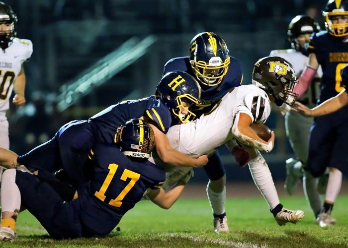 Hen - gang tackle.jpg